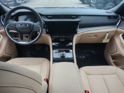 2026 Jeep Grand Cherokee — photo 16 view