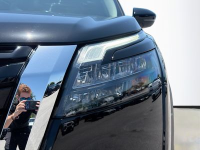 2025 Nissan Pathfinder - Photo 9