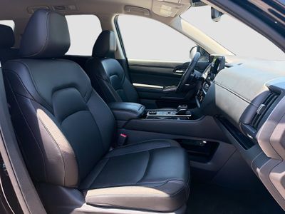 2025 Nissan Pathfinder - Photo 15
