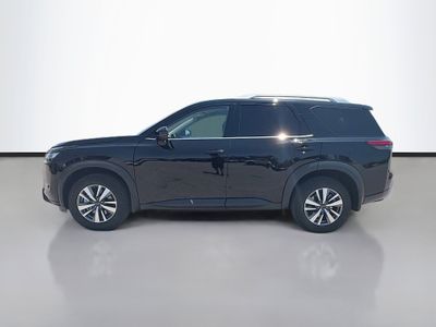 2025 Nissan Pathfinder - Photo 2