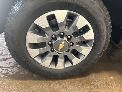 2024 Chevrolet Silverado 2500HD — photo 16 view