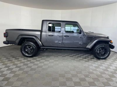 2026 Jeep Gladiator — side profile view