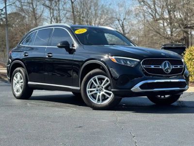2025 Mercedes-Benz GLC - Photo 2