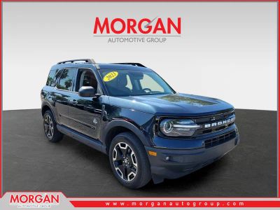 2023 Ford Bronco Sport Outer Banks in Blue Metallic — front three-quarter view