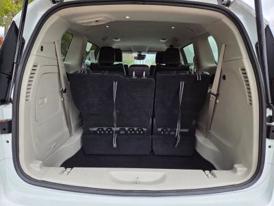 2024 Chrysler Pacifica Hybrid — photo 16 view