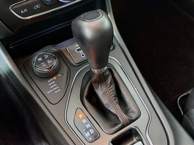 2019 Jeep Cherokee — photo 17 view