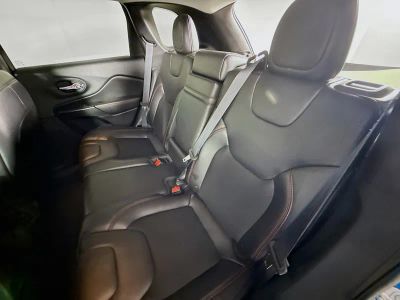 2019 Jeep Cherokee — photo 27 view