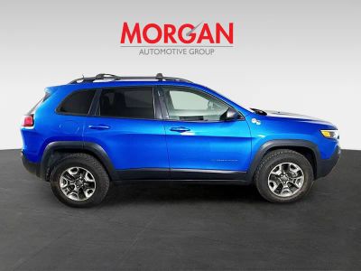 2019 Jeep Cherokee — side profile view