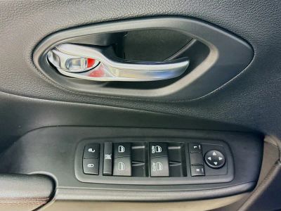 2019 Jeep Cherokee — photo 18 view