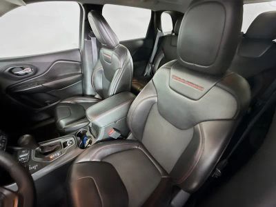 2019 Jeep Cherokee — photo 23 view