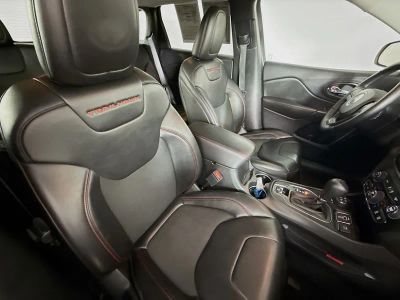 2019 Jeep Cherokee — photo 33 view