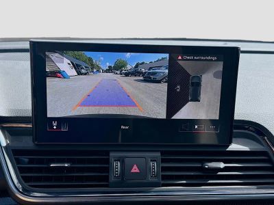 2022 Audi SQ5 — photo 11 view