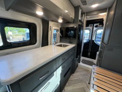 2024 Thor Motor Coach SANCTUARY - Photo 6