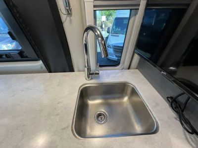 2024 Thor Motor Coach SANCTUARY - Photo 7