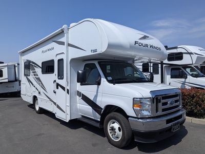 2025 Thor Motor Coach Four Winds — photo 29 view