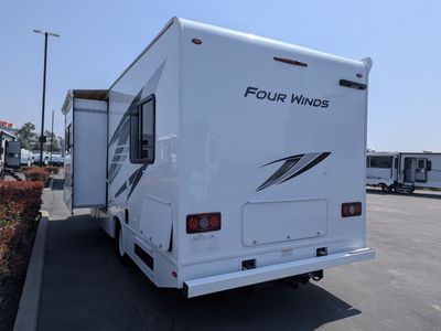 2025 Thor Motor Coach Four Winds — photo 18 view