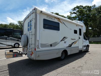 2008 Winnebago Navion - Photo 4