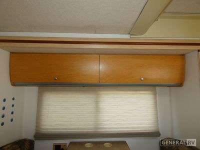 2008 Winnebago Navion - Photo 15