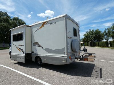 2008 Winnebago Navion - Photo 3
