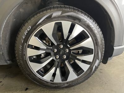 2025 Ford Explorer - Photo 16