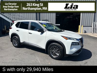 2023 Nissan Rogue S - Photo 2