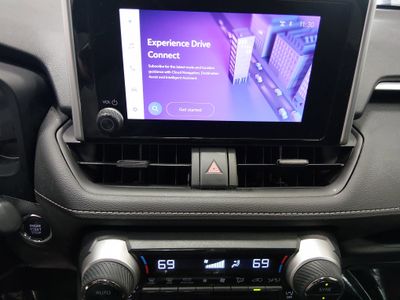 2023 Toyota RAV4 - Photo 17