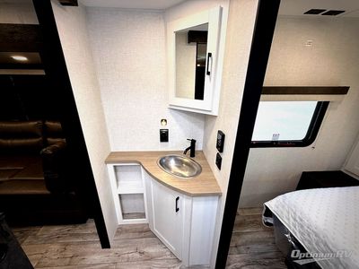2026 Venture RV Sienna - Photo 17