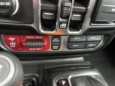 2026 Jeep Wrangler - Photo 15