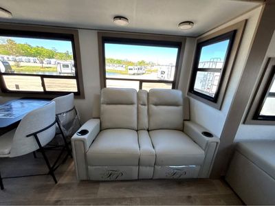 2026 Grand Reflection Travel Trailer - Photo 10