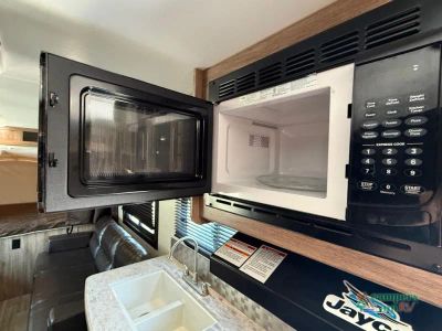 2019 Jayco Jay Feather — photo 16 view