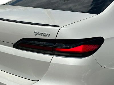 2023 BMW 7 Series — photo 25 view