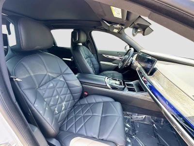2023 BMW 7 Series — photo 27 view