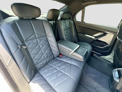 2023 BMW 7 Series — photo 26 view