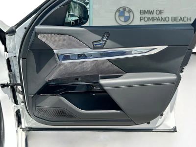 2023 BMW 7 Series — photo 29 view