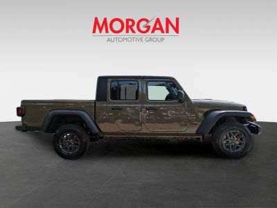 2026 Jeep Gladiator — side profile view