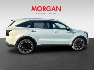 2026 Kia Sorento — photo 8 view