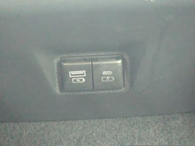 2025 Toyota Camry — photo 17 view