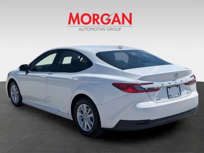 2025 Toyota Camry — photo 8 view