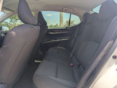 2025 Toyota Camry — photo 16 view