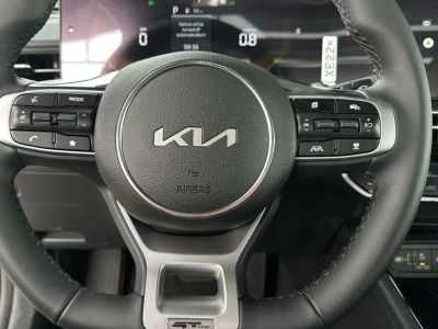 2026 Kia K5 — photo 18 view