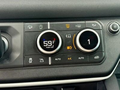 2022 Land Rover Defender — photo 32 view