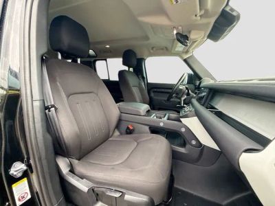 2022 Land Rover Defender — photo 15 view