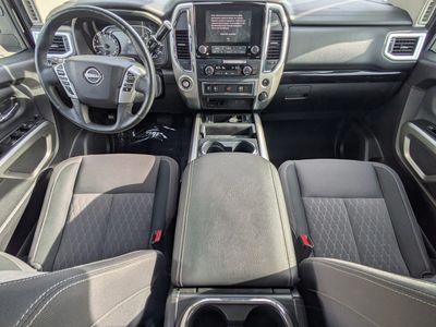2023 Nissan Titan - Photo 14
