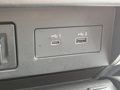 2023 Nissan Titan - Photo 21