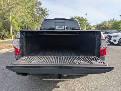 2023 Nissan Titan - Photo 12