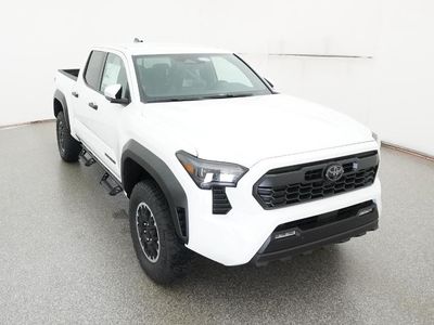 2025 Toyota Tacoma - Photo 3