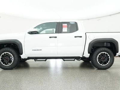 2025 Toyota Tacoma - Photo 7