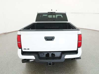 2025 Toyota Tacoma - Photo 4