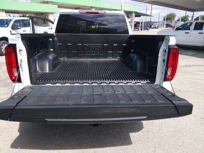 2025 GMC Sierra 1500 - Photo 10