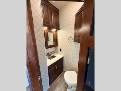 2018 Jayco Pinnacle - Photo 25